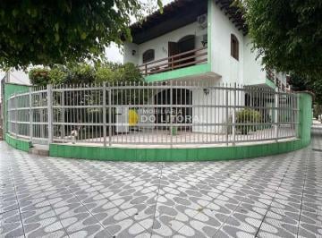 Casa · 228m² · 4 Quartos · 2 Vagas · Sobrado com 4 quartos, Jardim Marina, Mongaguá - R$ 1.8 mi, Cod: 424948