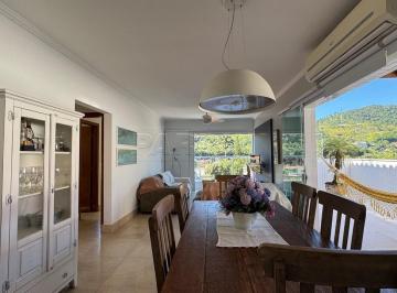 Foto 01 · Excelente cobertura com 2 dormitórios e varanda gourmet, perto do mar, na praia da Enseada em Ubatub