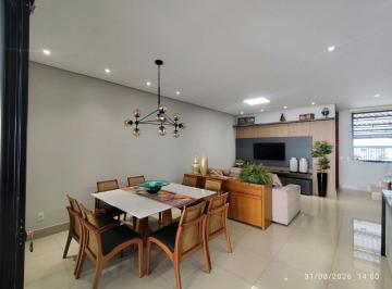 Casa de 3 quartos, Londrina · Casa de Alto Padrão à Venda no Jardim Terra de Santana, Londrina – Região Sul