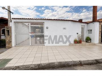 Casa · 189m² · 3 Quartos · 2 Vagas · 🏡 Casa com 3 dormitórios à venda na praia de Peruíbe, aproximadamente 650 metros do mar 