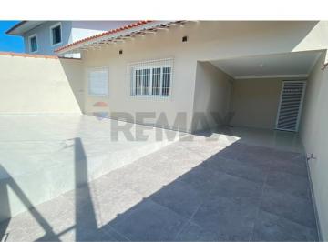 Casa · 2 Quartos · Casa reformada em excelente localização!