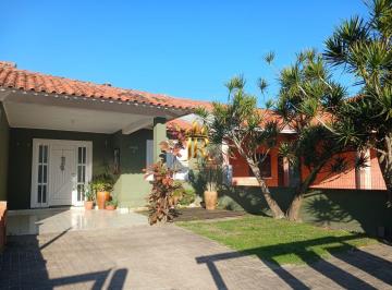 Casa · 80m² · 2 Quartos · 1 Vaga · Ótima casa no centro em imbé 2 dormitórios