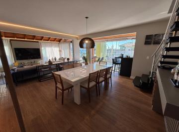 deb282dd-e3bf-4424-8261-3a9fd2e4b5ab · Cobertura para venda em Santinho com 4 quartos, sendo 4 suítes, 300m²