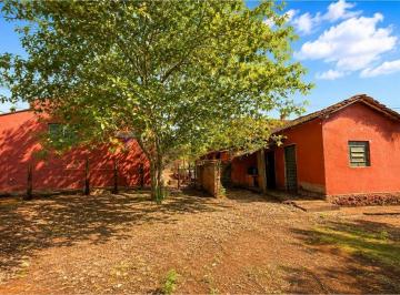 Casa · 140m² · 2 Quartos · 2 Vagas · Casa para venda em Centro de 139.62m² com 2 Quartos e 2 Garagens