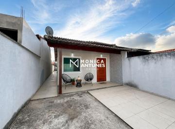 Casa · 240m² · 3 Quartos · 2 Vagas · Casa de Porteira Fechada com 3 Quartos, Piscina e Área Gourmet à Venda em Maricá