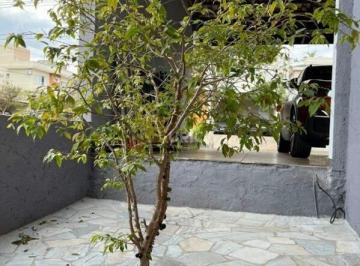 Casa de 3 quartos, Valinhos · Casa em condomínio à venda no Condomínio Vivenda das Cerejeiras em Valinhos/SP