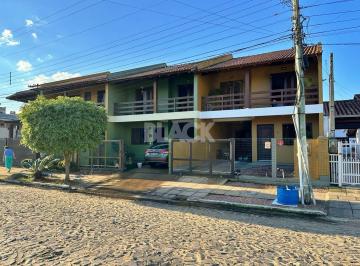 Casa · 152m² · 3 Quartos · 2 Vagas · Sobrado 3 Quartos no coração de Torres RS