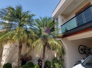 Casa · 217m² · 3 Quartos · 4 Vagas · Sobrado à Venda – Jardim dos Ipês, Suzano/SP