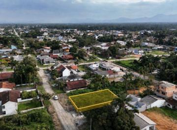 Terreno · Terreno com 360m² (12x30) na Barra do Sai á 560 metros da praia em Itapoá-SC