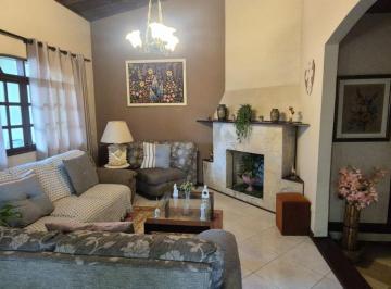 202608311935524512.jpeg · Casa para Venda em Colombo, Santa Terezinha, 5 dormitórios, 2 suítes, 4 banheiros, 4 vagas