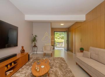 Casa · 400m² · 4 Quartos · 8 Vagas · No Jardim Leonor - Vila IHAH, casa Renovada com 4 suítes amplas, sendo 1 suíte master com closet.