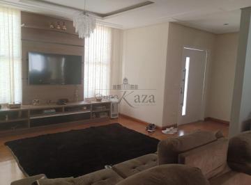 Casa · 1000m² · 4 Quartos · 4 Vagas · Oportunidade - Casa em Condomínio - Condomínio Terras de Santa Helena - Terras de Santa Helena - Jac