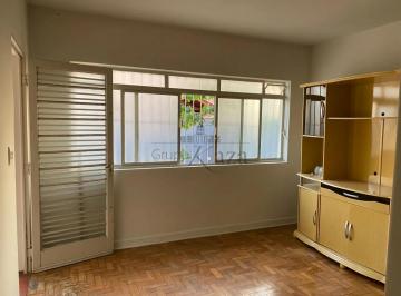 Casa · 250m² · 3 Quartos · 2 Vagas · Casa Térrea com Edícula - Jardim das Indústrias - 3 Dormitórios - 150m².