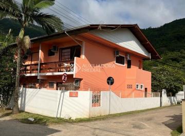 Casa · 350m² · 9 Quartos · 8 Vagas · Vende-se Condomínio Quadra Mar