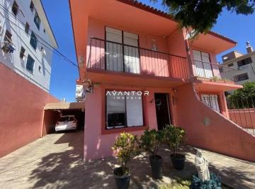 Casa · 168m² · 3 Quartos · 3 Vagas · Casa\sobrado a venda no Camobi proximo a Av. Roraima