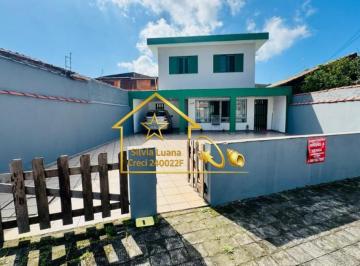 Casa · 168m² · 3 Quartos · 8 Vagas · Espaçosa Casa à Venda em Solemar Praia Grande - 3 Quartos e 8 Vagas