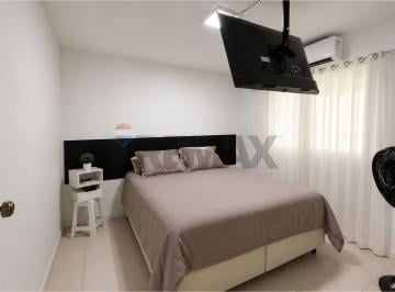 Casa · 2 Quartos · "Seu Novo Lar na Av Santa Cruz - Casa de Condomínio Colinas"