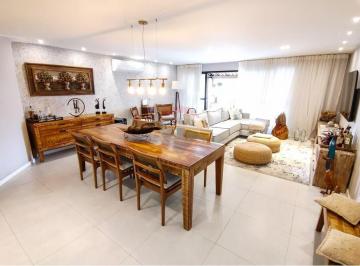 Apartamento · 290m² · 3 Quartos · 2 Vagas · Cobertura Linear com 3 quartos (suítes), reformada.