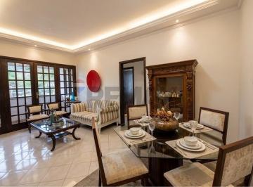 Casa · 300m² · 4 Quartos · Casa Residencial Multifamiliar à venda com Elevador no Bairro  13 de julho- Valor R$ 650.000