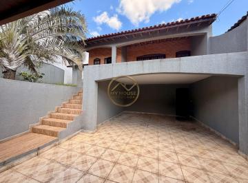 Casa · 208m² · 3 Quartos · 4 Vagas · Casa Assobradada à Venda em Votorantim | 495 m² de Terreno | 3 Dormitórios | 1 Suíte | Amplo Quintal