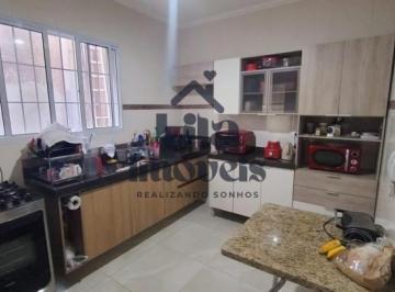 Casa · 191m² · 4 Quartos · 1 Vaga · Casa com Piscina no Jardim Messina