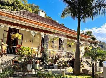 Casa · 720m² · 11 Quartos · 3 Vagas · Pousada próximo ao Palacio de Crista