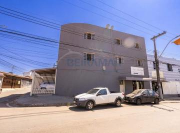 Comercial · 350m² · 10 Quartos · Prédio Comercial À Venda com 1 casa - 1 loja - 4 apartamentos em Candangolândia