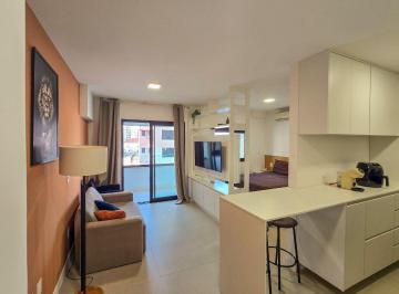 81fb04666a3556bbecf5503f6615b8943aa54293 · Apartamento mobiliado para alugar no Sirius Patriani, Centro de Campinas. 46m², 1 dorm, sol da manhã
