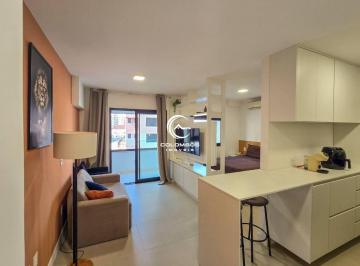 734a3cf0713ac81d4e815783f527e7443e965e4c · Apartamento mobiliado para alugar no Sirius Patriani, Centro de Campinas. 46m², 1 dorm, sol da manhã