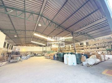 Comercial · 1800m² · 15 Vagas · Galpão à venda no Bairro CENTRO