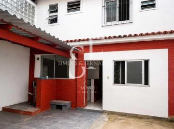 Casa · 252m² · 3 Quartos · Tijuca - Rua Ibituruna - Casa 3 quartos, 2 salas e dependência completa.