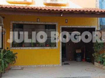 Casa · 149m² · 4 Quartos · 1 Vaga · Coração do Pechincha - Casa Duplex
