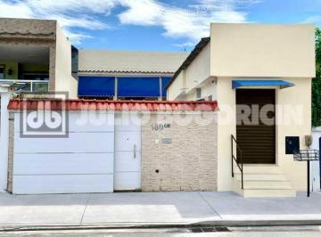 Casa · 204m² · 4 Quartos · 6 Vagas · Casa de rua : Duplex / Residencial / Curicica