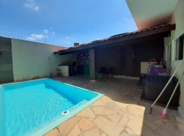 Casa · 2104m² · 3 Quartos · 3 Vagas · Casa 3 Dormitórios com Suíte, Piscina e 3 Vagas Recém-Reformada