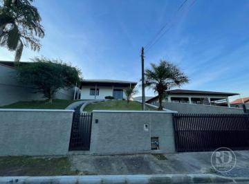 Casa · 237m² · 3 Quartos · 3 Vagas · Casa Ampla com 3 Quartos, Suíte e Área de Festas para Locação | Fortaleza – Blumenau