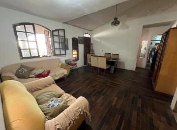 Casa · 200m² · 3 Quartos · 2 Vagas · CASA À VENDA NO CARAJÁS | 3 QUARTOS | 01 BANHEIRO | 02 VAGAS