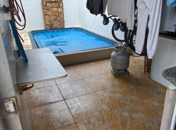 mykqtvo2ytkwnmflm2q5ndi5_md · Casa térrea reformada com piscina no Balneário Flórida