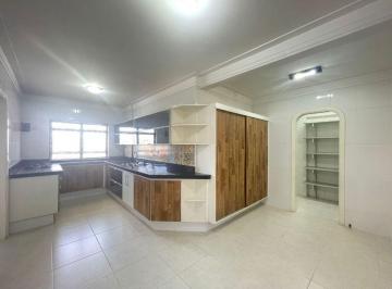 Apartamento · 210m² · 4 Quartos · 3 Vagas · Apartamento para alugar em Vila Santa Catarina de 210.00m² com 4 Quartos, 2 Suites e 3 Garagens