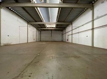 Comercial · 994m² · 2 Vagas · Galpão / Depósito / Armazém para alugar em Loteamento Industrial Salto Grande I de 994.00m² com 2 Ga