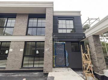 Casa · 239m² · 4 Quartos · Casa à venda - em Santa Felicidade