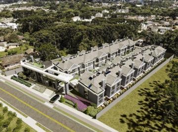 Casa · 239m² · 3 Quartos · Casa à venda - em Santa Felicidade