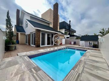 ddcde9167a7ef17089784f6a3b645a27dd0a2f06 · Casa Altíssimo Padrão no Lagos de São Gonçalo