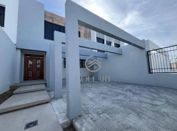 72dc02feeb3c626669b54d1e71fbf9e885e765a6 · Excelente casa nova em região nobre próximo a Dom Joaquim