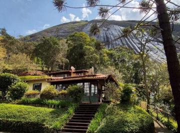 Casa de 3 quartos, Petrópolis · VENDA | ITAIPAVA - casa com cenário único, linda vista e 3 suítes, em condomínio a 2min da BR-040