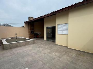 Casa de 3 quartos, Itanhaém · Casa à 600m do mar com 3 quartos em Itanhaém.