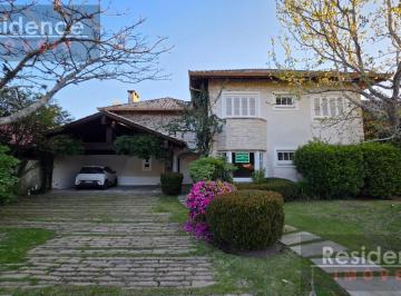 Casa · 491m² · 5 Quartos · 4 Vagas · Casa de luxo em condomínio no Belém Novo, Porto Alegre-RS