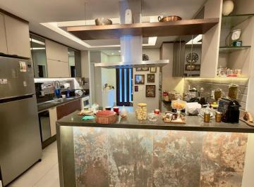 Casa de 3 quartos, Brasília · Aceito Trocas nessa linda casa na ASa Sul, Brasília. Ou 990 MIL + 180 de R$ 7.695,00