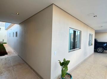 Casa de 3 quartos, Gama · Casa na Ponte Alta Norte | Rua Rodobelo | Condomínio Fechado com Armários Planejados e Churrasqueira