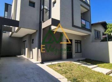 Casa · 140m² · 3 Quartos · 2 Vagas · Sobrado Triples bairro Novo Mundo
