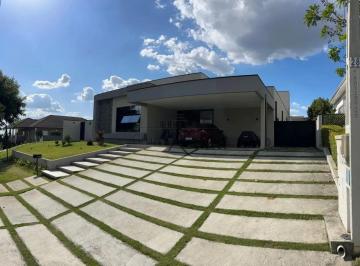 Casa de 4 quartos, Jacareí · Casa com área gourmet no Condomínio Residencial Mirante do Vale 4 Suítes 370m²